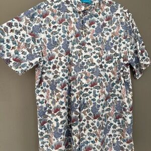 Tori Richard Blue and Red Casual Button Down Shirt